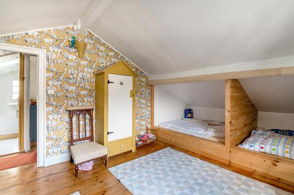 Ravissante maison avec jardin, terrasse , belle vue et 4 chambres