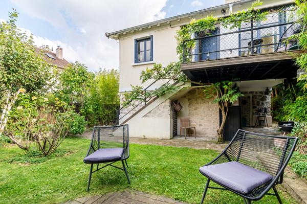 Ravissante maison avec jardin, terrasse , belle vue et 4 chambres
