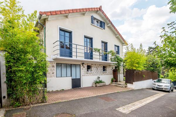 Ravissante maison avec jardin, terrasse , belle vue et 4 chambres