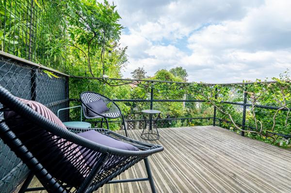 Ravissante maison avec jardin, terrasse , belle vue et 4 chambres