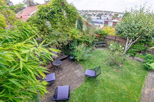 Ravissante maison avec jardin, terrasse , belle vue et 4 chambres