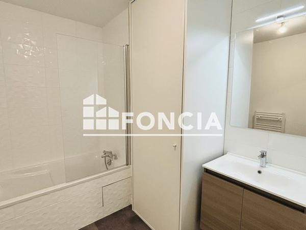 Location Appartement 3 pièces 65.52 m² - 69 RUE DE LA VIGNETTE Linselles 59126