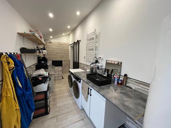 Maison  à Calais de 100 m2, en semi plain-pied, 3 chambres, espace bureau, jardin expo sud