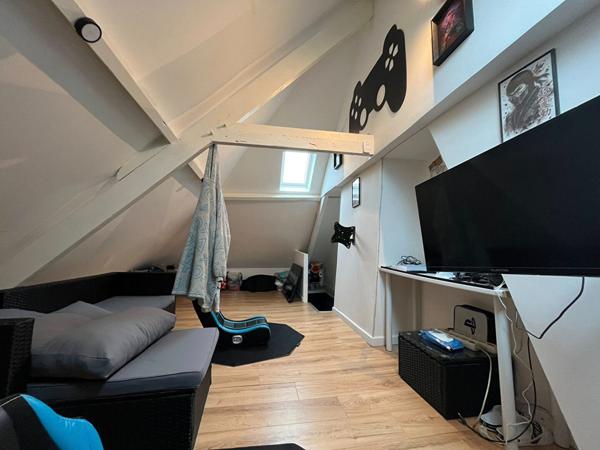 Maison  à Calais de 100 m2, en semi plain-pied, 3 chambres, espace bureau, jardin expo sud