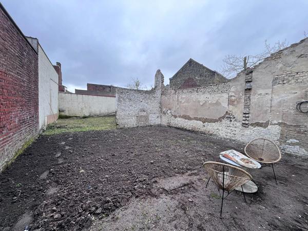 Maison  à Calais de 100 m2, en semi plain-pied, 3 chambres, espace bureau, jardin expo sud