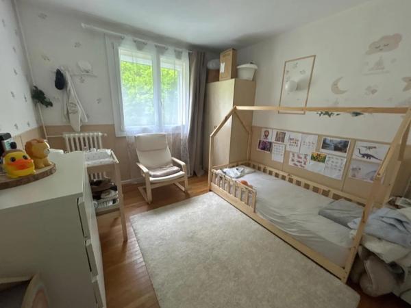 Appartement à louer 4 pièces 81.89m² Sochaux (25600)