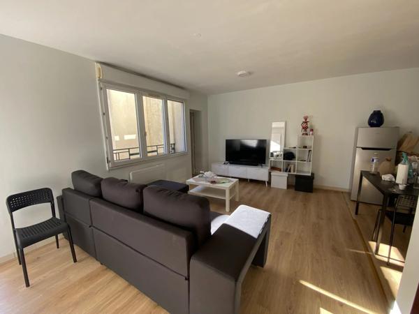 Vente                                                      Appartement
                        
                     2 pièces                      42 m2                     à Creil