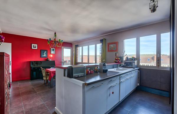 Appartement 3 pièces à vendre ? Centre-ville de Mantes-la-Jolie ? Vue Collégiale ? 2 chambres