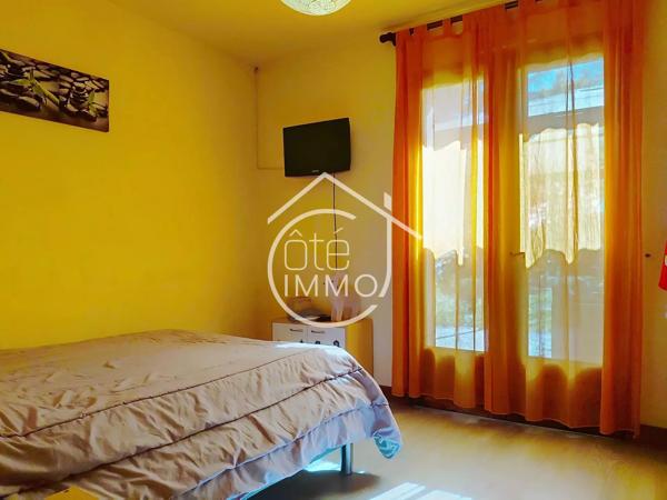St Antoine de Breuilh : Maison de plain-pied 100 m² , grand terrain