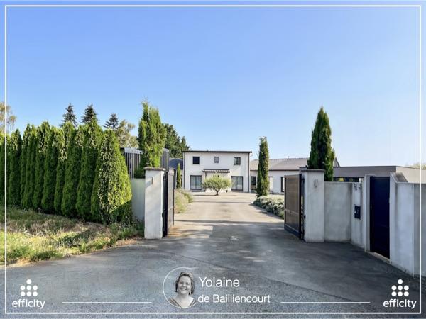 Maison
         8 pièces
        - 250 m² Bien prestige 833 000 € *