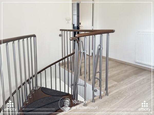 Maison
         8 pièces
        - 250 m² Bien prestige 833 000 € *
