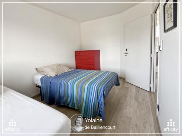 Maison
         8 pièces
        - 250 m² Bien prestige 833 000 € *