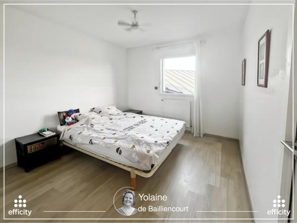 Maison
         8 pièces
        - 250 m² Bien prestige 833 000 € *