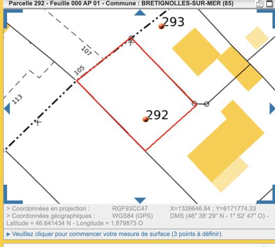 Terrain
        
        - 335 m² 90 000 € *