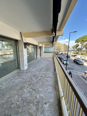 Appartement 3 pièces en front de mer à Antibes