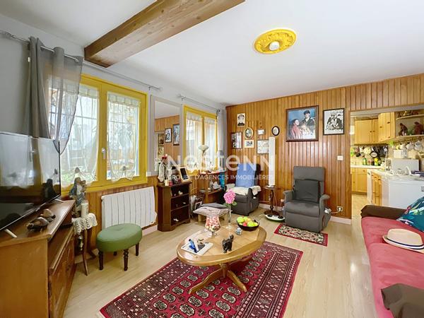 A vendre Maison 4 pièces 2 chambres centre ville de Dreux, commerces et transports à 5 minutes à pieds, parking