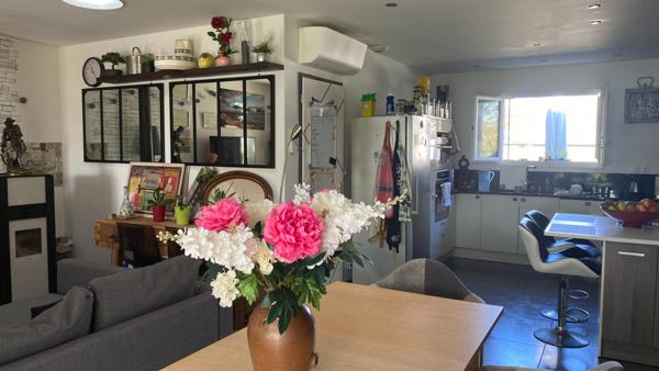 A vendre Maison contemporaine SAUBION 4 chambres véranda cuisine d'été