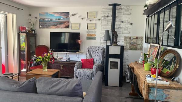 A vendre Maison contemporaine SAUBION 4 chambres véranda cuisine d'été