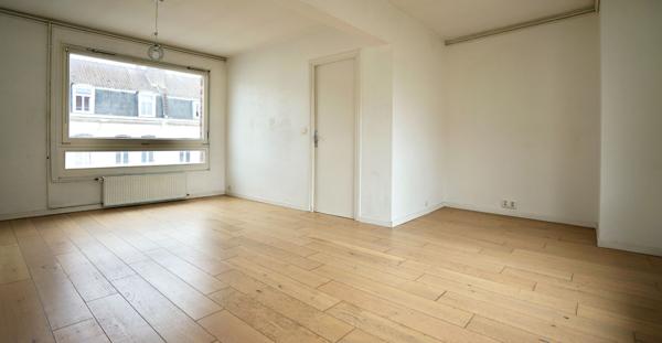 LILLE HYPER-CENTRE - APPARTEMENT TRAVERSANT AVEC ASCENSEUR , Lille