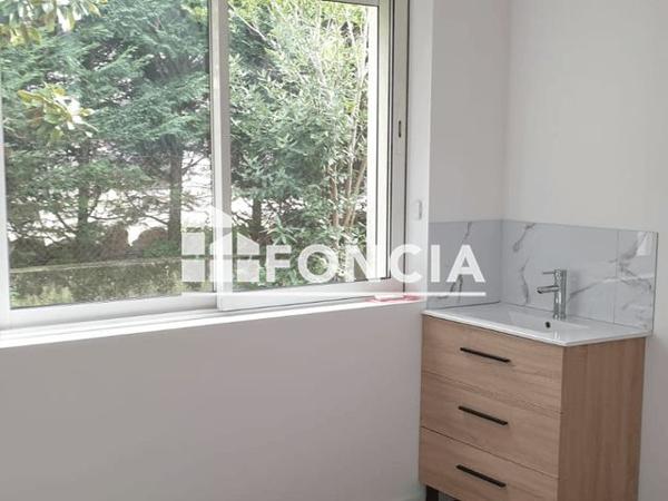 Location Local commercial 3 pièces 50 m² - 1 RUE DE LA GRANDE TERRE Les Roches De Condrieu 38370