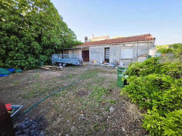 ST-GEORGES D'OLÉRON (17) cœur de village côte Ouest, A Vendre Maison ancienne en pierre surface 70m² terrain 350m²