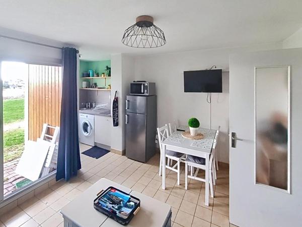 Un pied à terre, les pieds dans l'eau