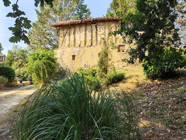 Ancien hameau de caractère sur 1,4 hectare – Un véritable havre de paix en pleine nature