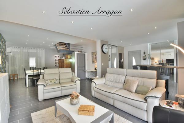 VILLENEUVE-SUR-LOT – BELLE MAISON FAMILIALE RÉNOVÉE AVEC PISCINE, JARDIN ET AUCUN TRAVAUX À PRÉVOIR
