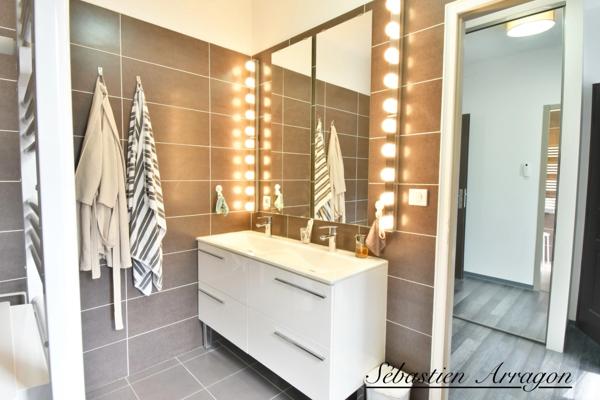 VILLENEUVE-SUR-LOT – BELLE MAISON FAMILIALE RÉNOVÉE AVEC PISCINE, JARDIN ET AUCUN TRAVAUX À PRÉVOIR