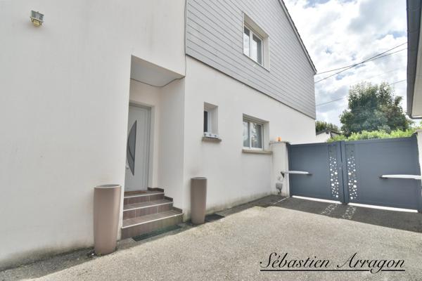 VILLENEUVE-SUR-LOT – BELLE MAISON FAMILIALE RÉNOVÉE AVEC PISCINE, JARDIN ET AUCUN TRAVAUX À PRÉVOIR