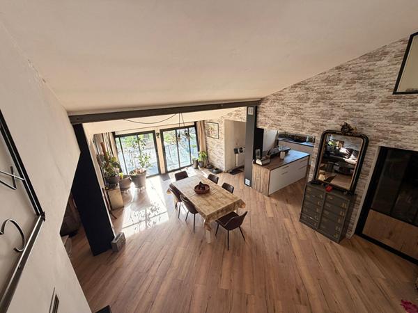 Maison d'environ 240 m² avec piscine et grand terrain à Rivesaltes
