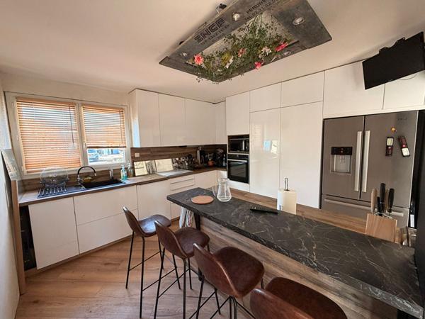 Maison d'environ 240 m² avec piscine et grand terrain à Rivesaltes
