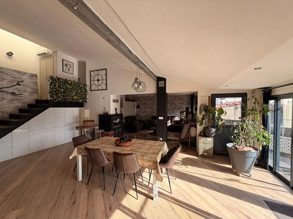 Maison d'environ 240 m² avec piscine et grand terrain à Rivesaltes
