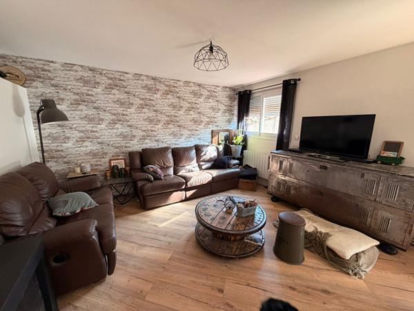 Maison d'environ 240 m² avec piscine et grand terrain à Rivesaltes
