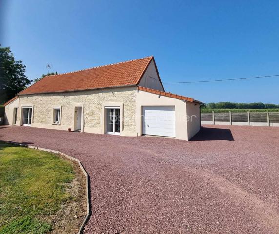 Coup de cœur assuré pour cette  charmante maison en pierre de 100 m², de plain-pied, idéale pour ceux recherchant confort et sérénité.
Idéale pour famille ou résidence secondaire proche des plages d'OMAHA BEACH ou UTAHA BEACH 
Entièrement rénovée.

Elle se compose de :
Une belle pièce de vie spacieuse et lumineuse, avec une cuisine américaine entièrement aménagée et équipée.
Un couloir desservant trois chambres confortables.
Un toilette indépendant et une salle d'eau. 

Une buanderie et un garage attenant.

Le tout édifié sur un terrain d environ 1400 m2.

Le +++: plain pieds, campagne mais proche de toutes commodités, pas de vis à vis,  huisseries PVC, volets électriques avec centralisation, cuisine aménagée et équipée, portail électrique, aucun travaux a prévoir......

Ne manquez pas cette opportunité  !