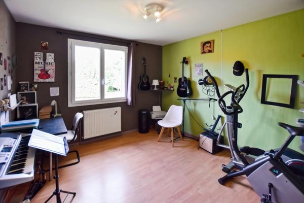 Maison sur sous-sol de 156 m2avec terrain de 4283 m2 à  ANTULLY (71)