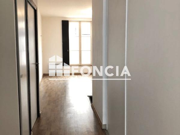 Location Appartement 3 pièces 71.24 m² - 44 RUE SAINT JEAN Laon 02000