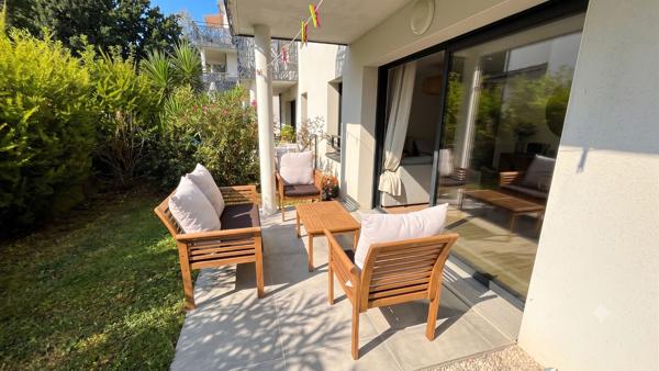 Fouesnant, bourg à pied, très bel appartement T2 avec terrasse.