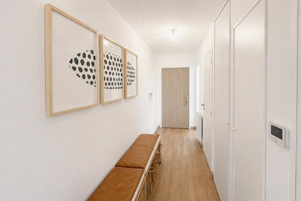 Fouesnant, bourg à pied, très bel appartement T2 avec terrasse.