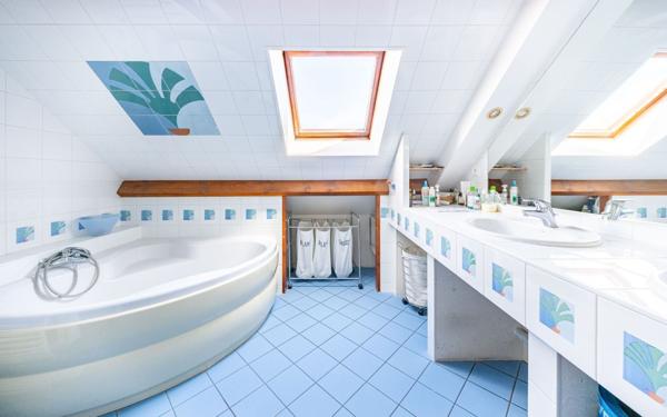 Maison à vendre    7 pièces • 195 m2 Talant