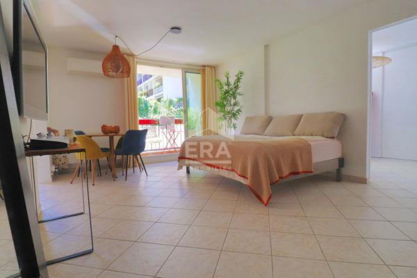 Appartement a vendre Marseille 3 pièces 13013 olives lumineux entièrement rénové avec balcons cave stationnement facile