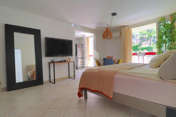 Appartement a vendre Marseille 3 pièces 13013 olives lumineux entièrement rénové avec balcons cave stationnement facile