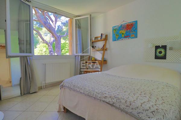 Appartement a vendre Marseille 3 pièces 13013 olives lumineux entièrement rénové avec balcons cave stationnement facile