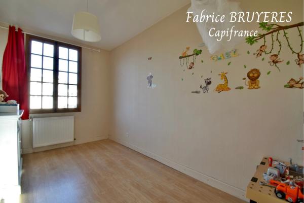 Dpt Corrèze (19), à vendre USSEL maison P8