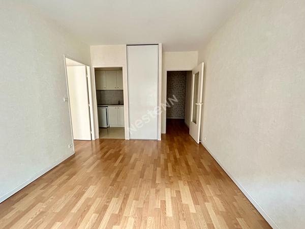 A VENDRE APPARTEMENT T2 AVEC GARAGE FERME - HYPER-CENTRE - RENNES