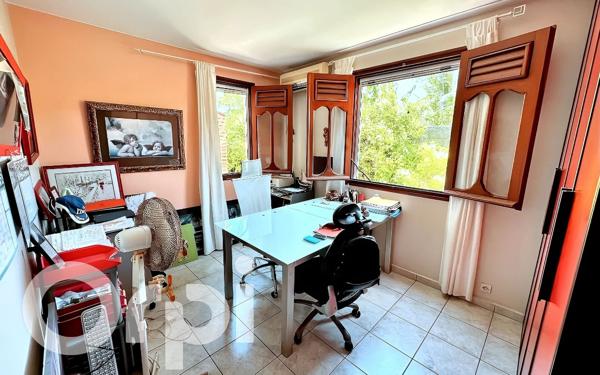 Maison à vendre    5 pièces •  Saint-François