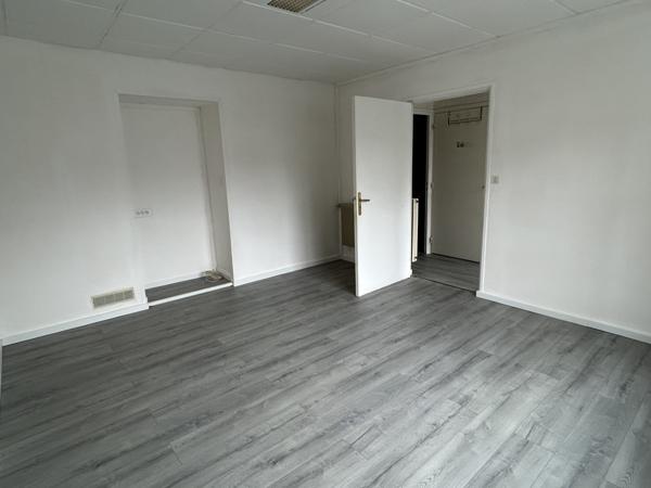 Achicourt (62217) MAISON 3 CHAMBRES - COUR - PLACE DE PARKING - ACHICOURT