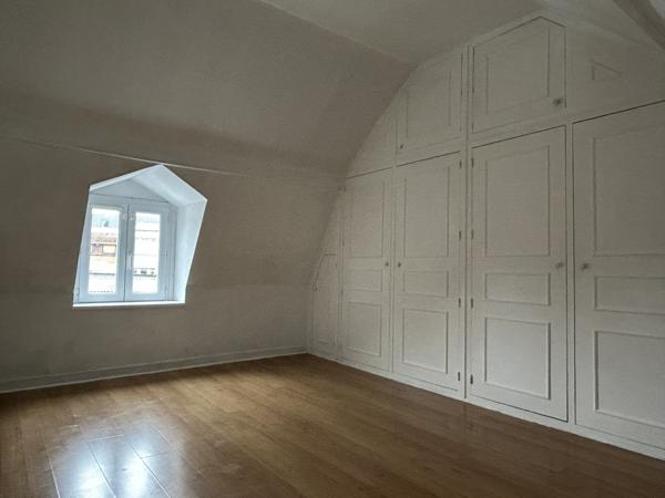 Achicourt (62217) MAISON 3 CHAMBRES - COUR - PLACE DE PARKING - ACHICOURT