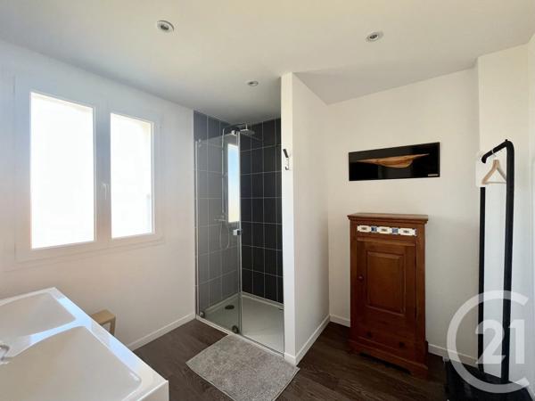 Maison à vendre  5 pièces - 134,46 m 2   ST PIERRE D OLERON  - 17