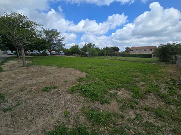 Terrain La Salvetat Saint Gilles 784 m2